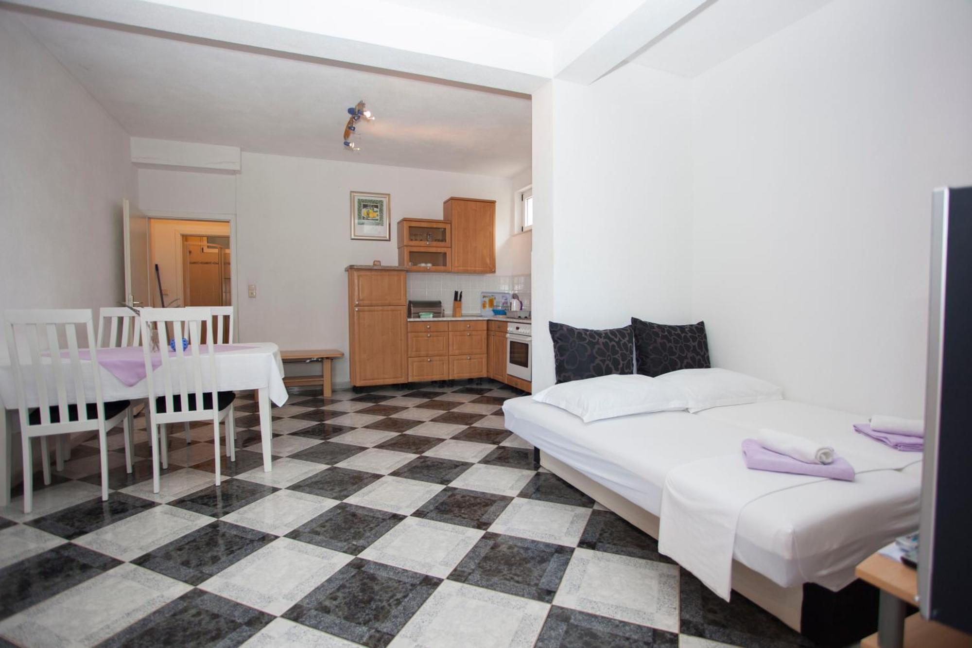 Apartments Damjanovic ماكارسكا الغرفة الصورة