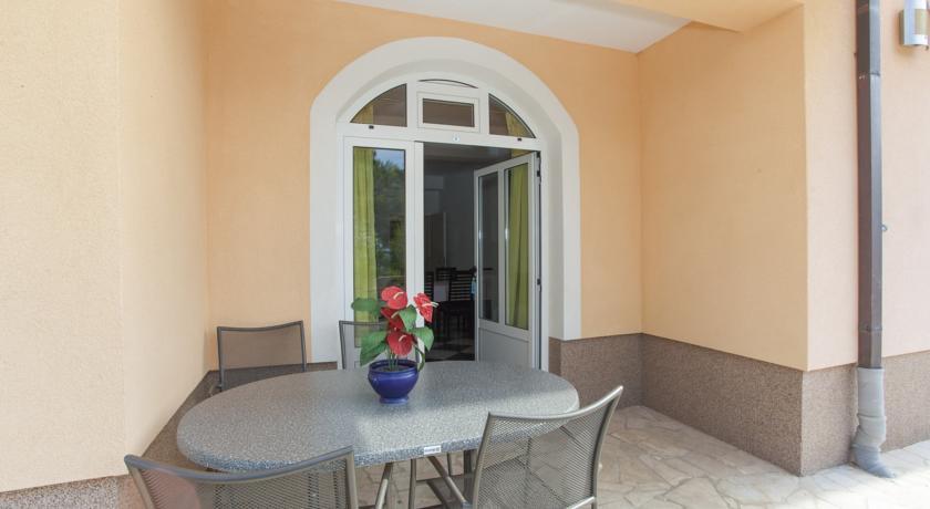 Apartments Damjanovic ماكارسكا الغرفة الصورة