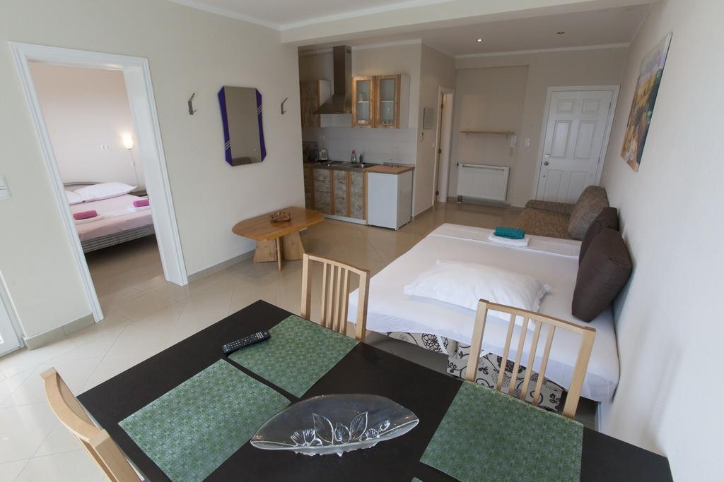 Apartments Damjanovic ماكارسكا الغرفة الصورة