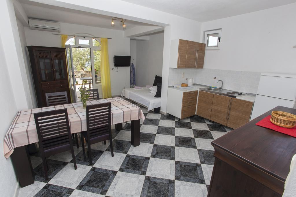 Apartments Damjanovic ماكارسكا المظهر الخارجي الصورة