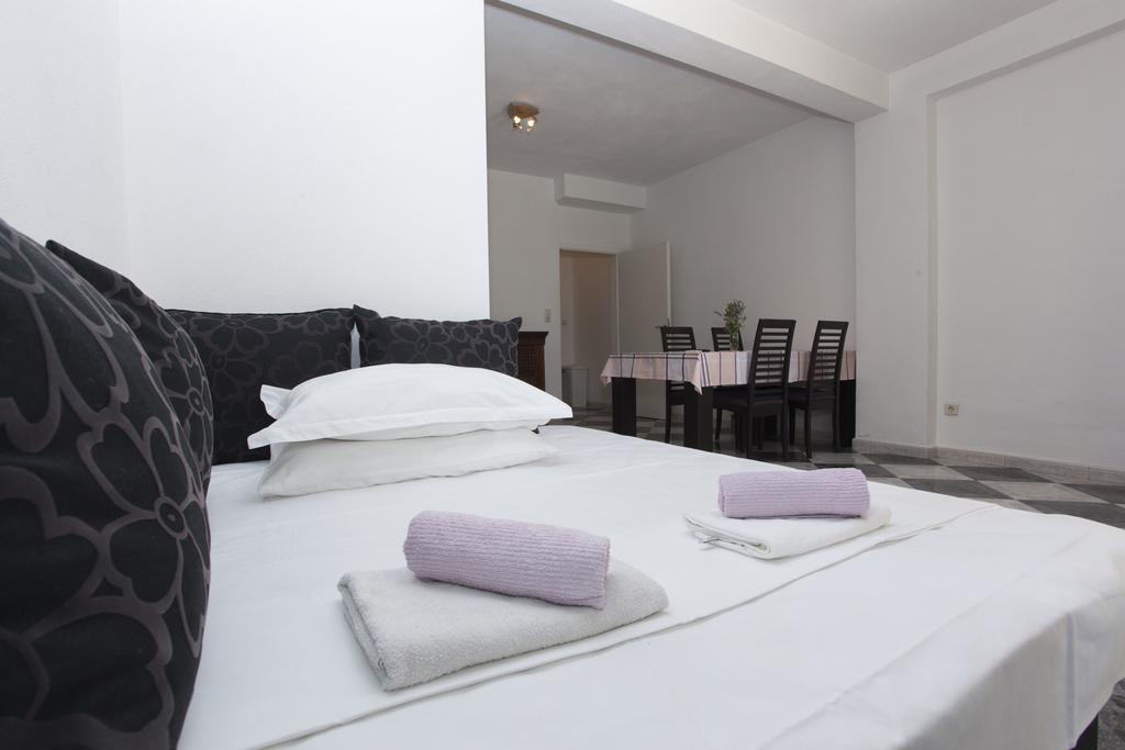 Apartments Damjanovic ماكارسكا المظهر الخارجي الصورة